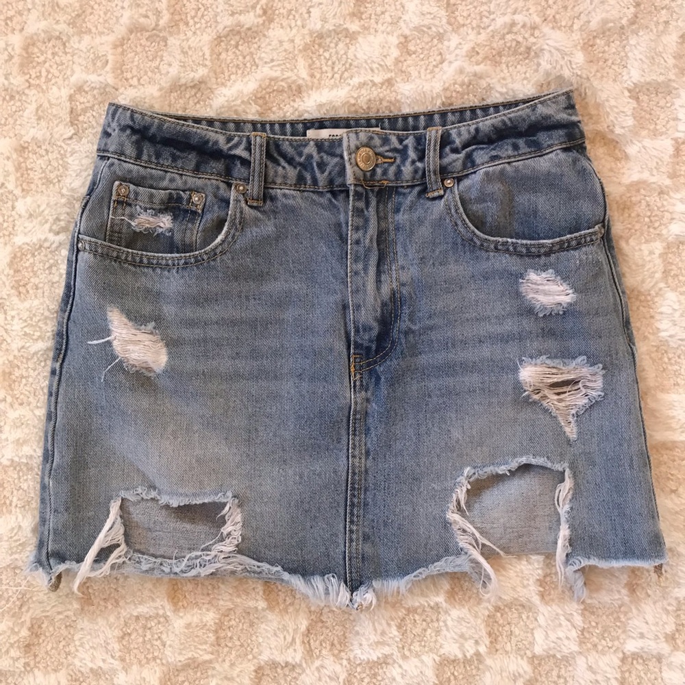 Forever 21 Light Blue Distressed Mini Skirt Womens Size 25 Inch Waist